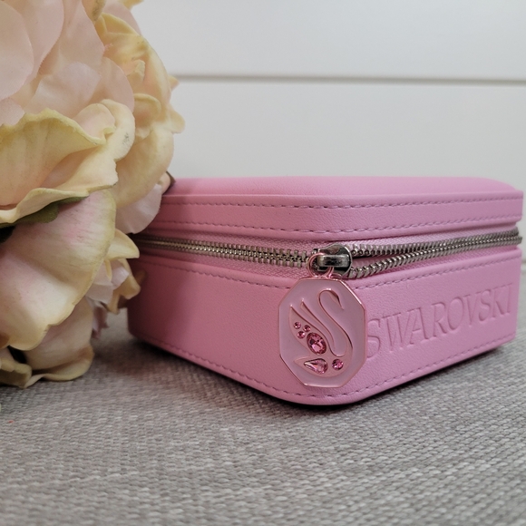 Swarovski Iconic Swan COG Pink Zip Travel Jewelry Box - Picture 6 of 13